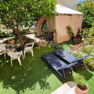 Super Flat, Garden. Bnbrickeys Appartamento